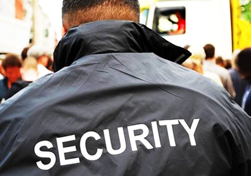 انفجار قنينة أكسيجين في وجه رجل أمن خاص بمستشفى عمومي