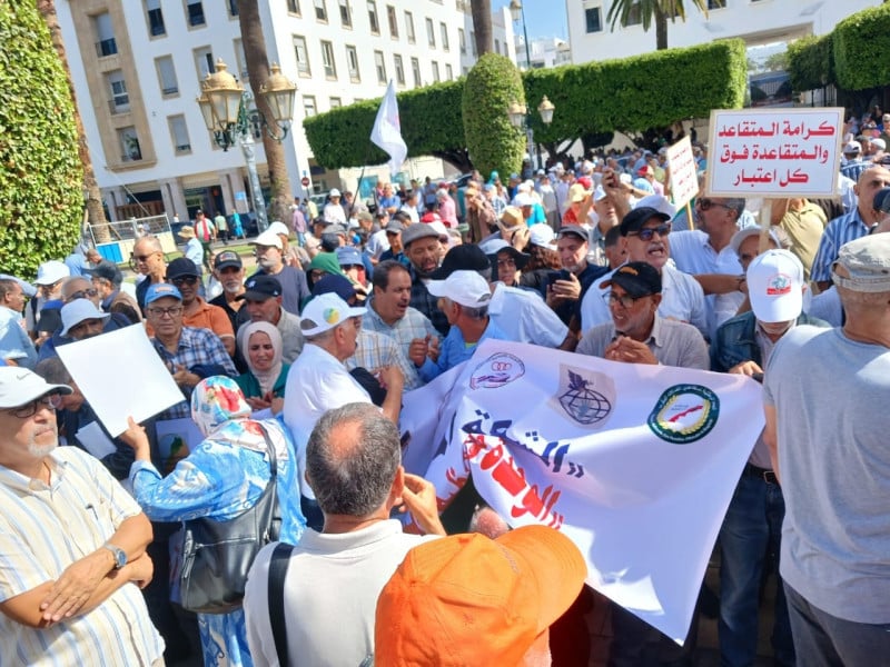 المتقاعدين يرفعون شعار: صرخة من أجل الكرامة