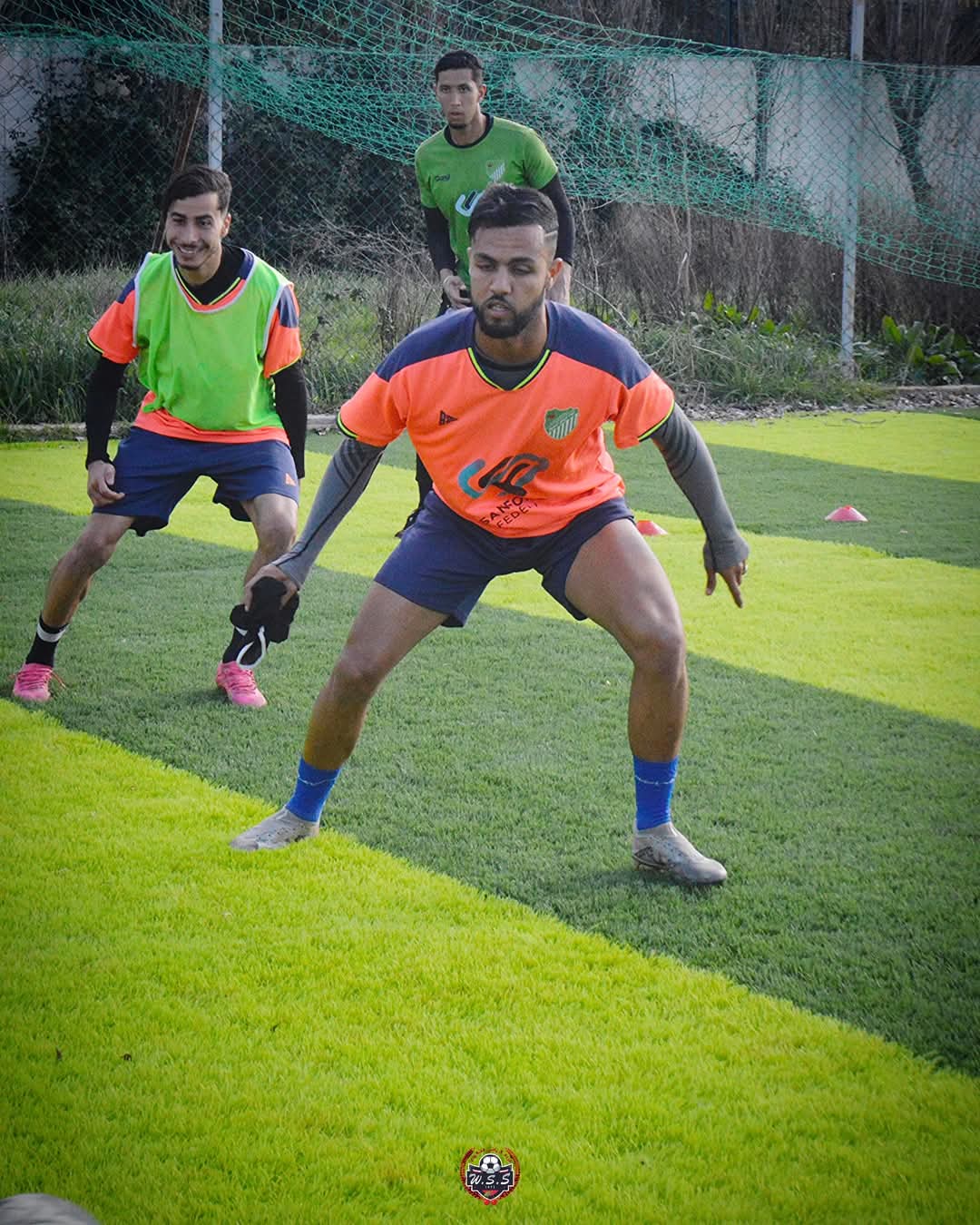 وداد صفرو يخوض التداريب في شبه “ملعب” برباط الخير وأنباء عن إقامة الفريق هناك لفترة طويلة