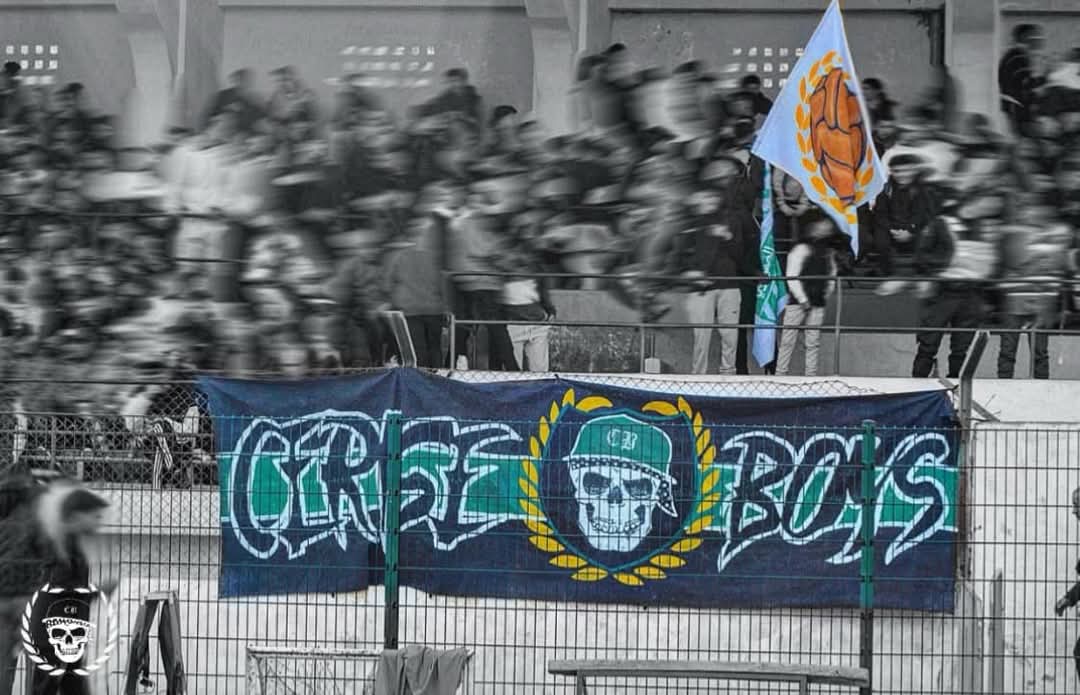 تحركات مشبوهة لخلق ألتراس جديدة وإسكات الجماهير الأصلية لوداد صفرو.. المدرجات على صفيح ساخن!