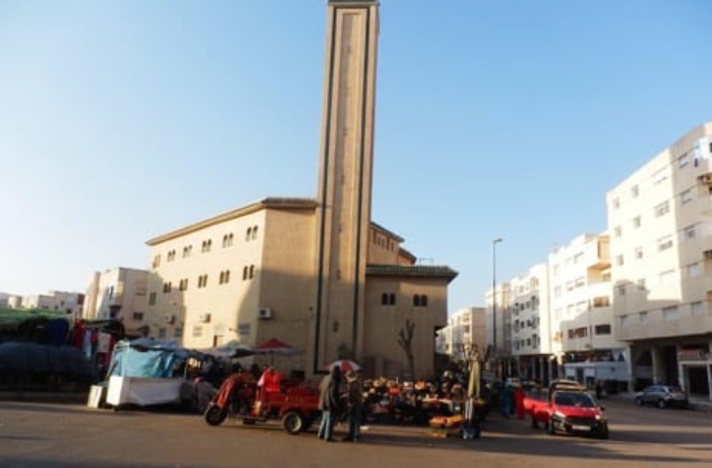 هلع في حي النرجس بسبب تصدعات في مسجد أثناء صلاة التراويح