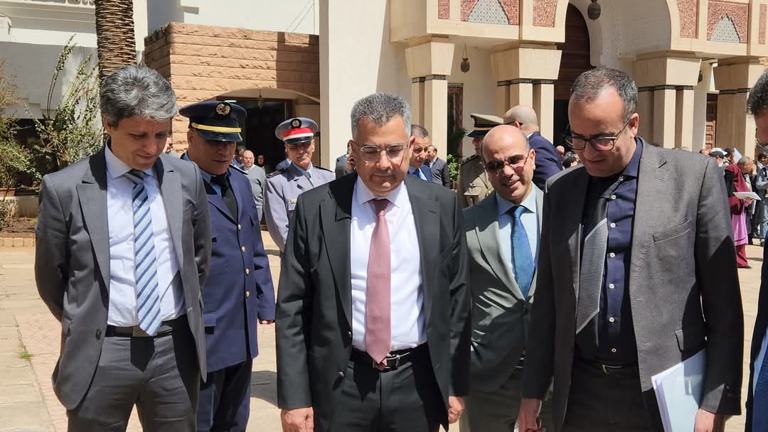 عامل إقليم صفرو يشرف على قافلة تفاعلية مثمرة للحد من الهدر المدرسي